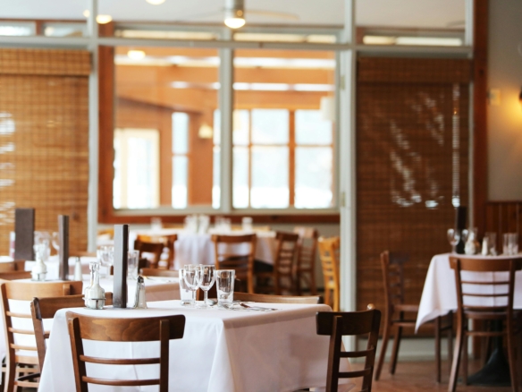 Nyrenoverad restaurang och bistro till salu