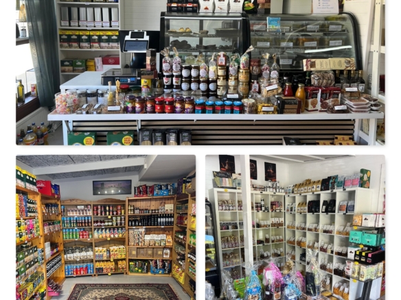 Delikatessbutik och presentbutik med exklusiva varor och stilren inredning